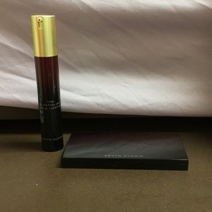Kevyn Aucoin bronzer and highlighter